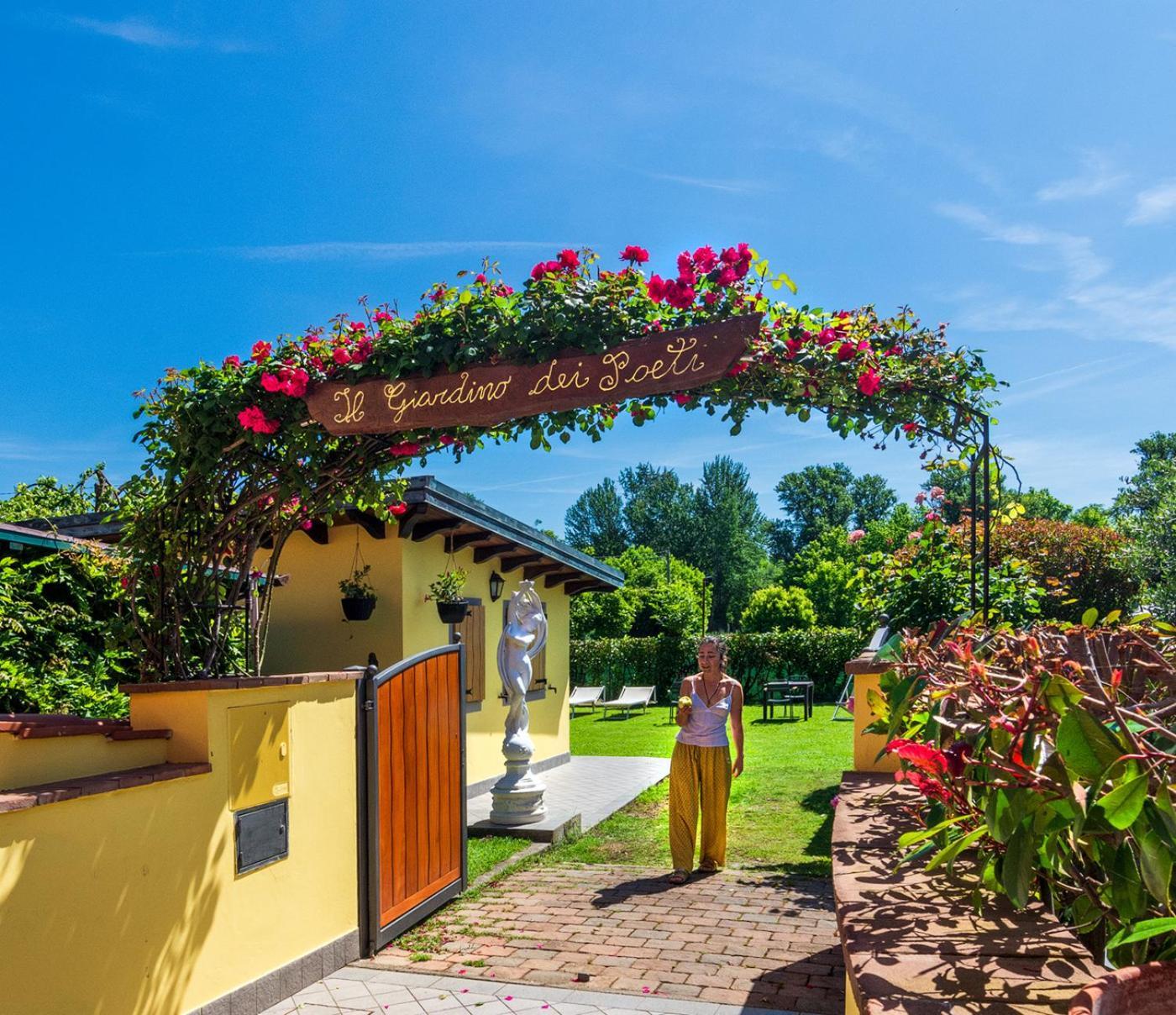B&B Il Giardino Dei Poeti And Apartaments Lucca Exterior foto