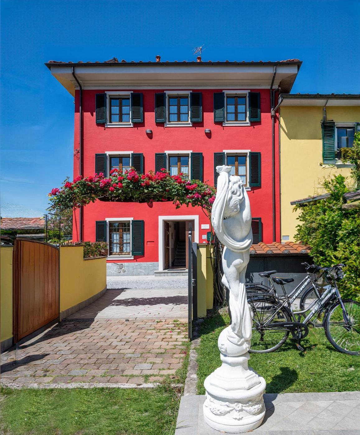 B&B Il Giardino Dei Poeti And Apartaments Lucca Exterior foto