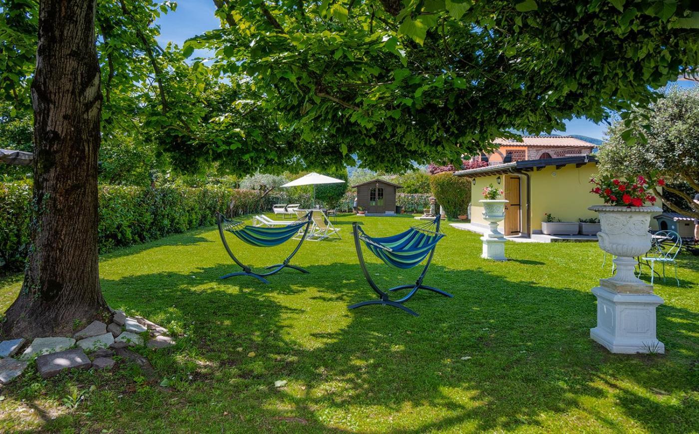 B&B Il Giardino Dei Poeti And Apartaments Lucca Exterior foto