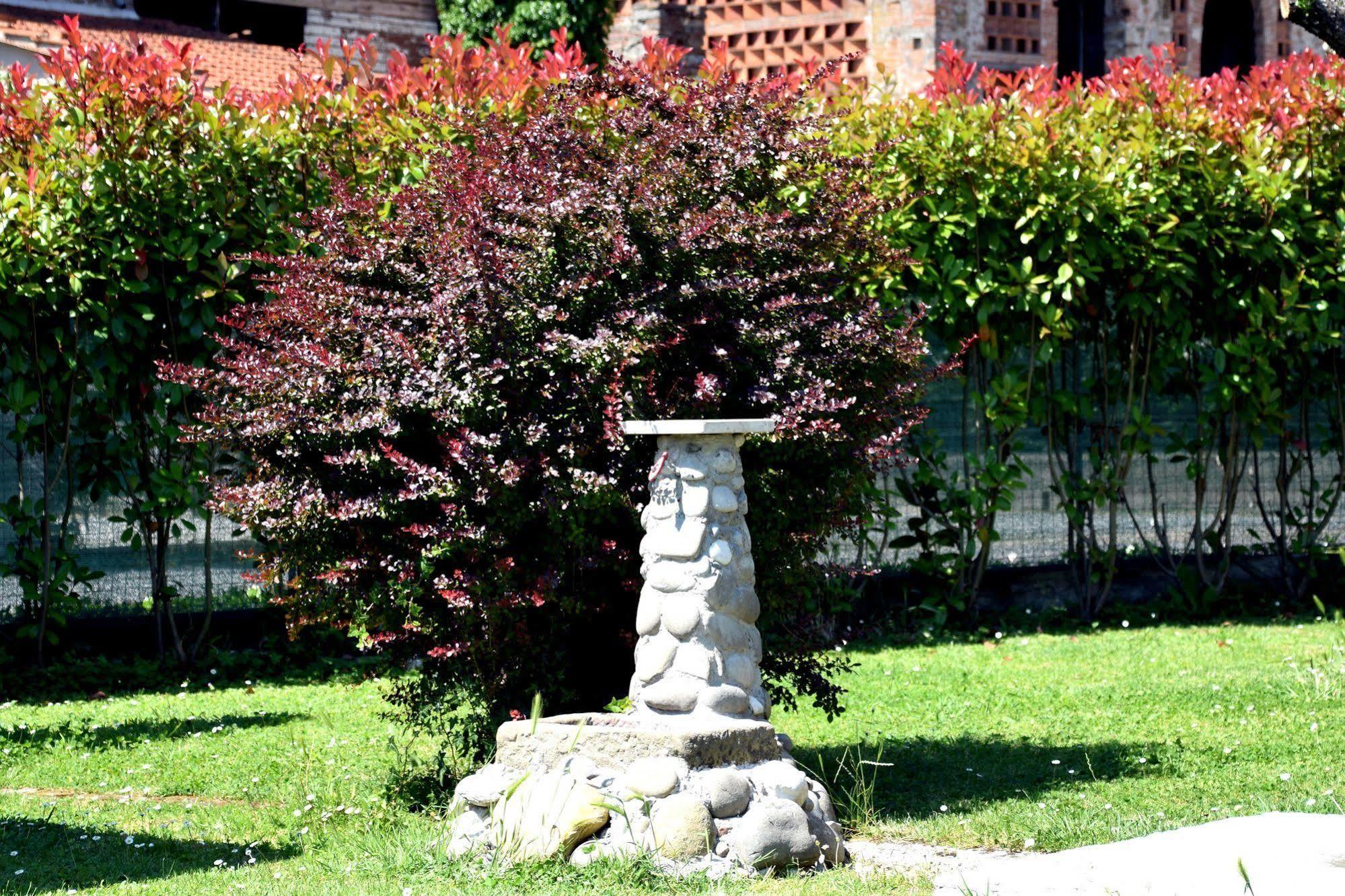 B&B Il Giardino Dei Poeti And Apartaments Lucca Exterior foto